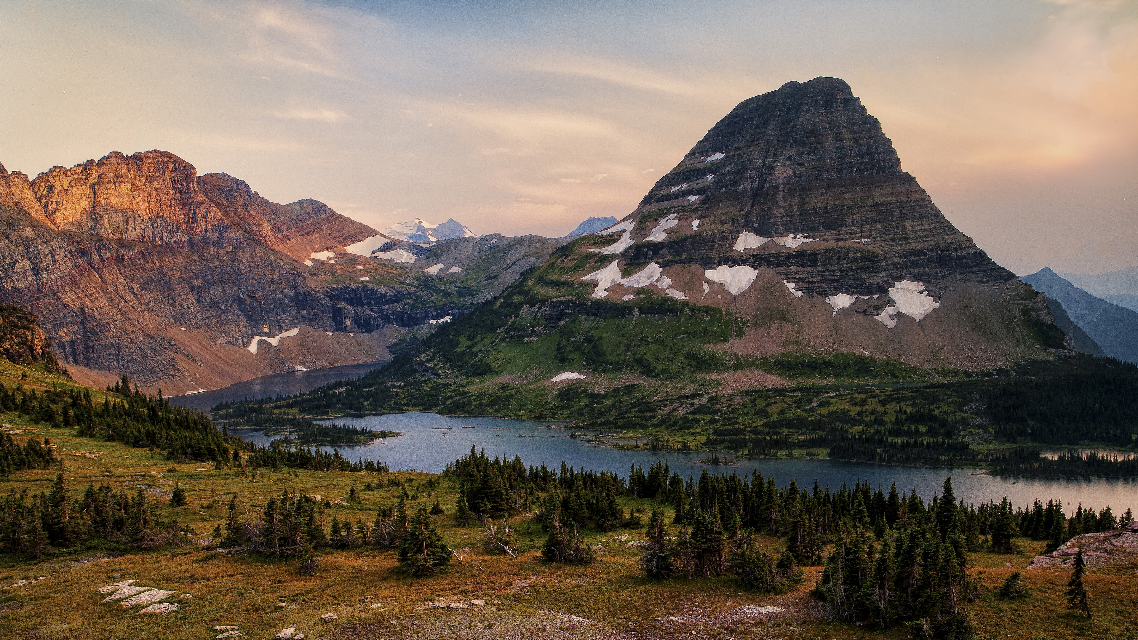 Mountain lake with rocky peaks and spruce trees HD Wallpaper