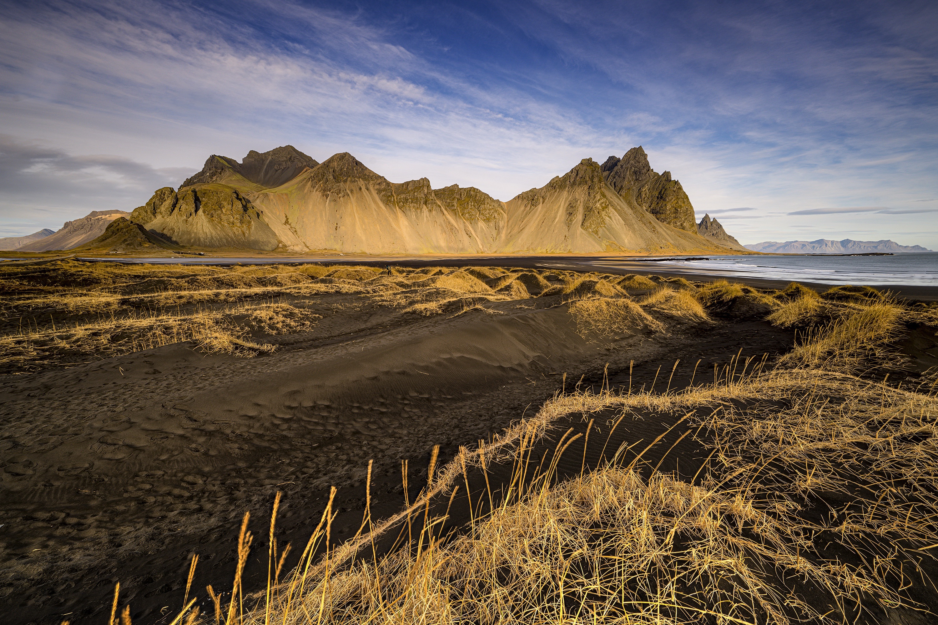 Vestrahorn Mountain and Beach in Iceland HD Wallpaper