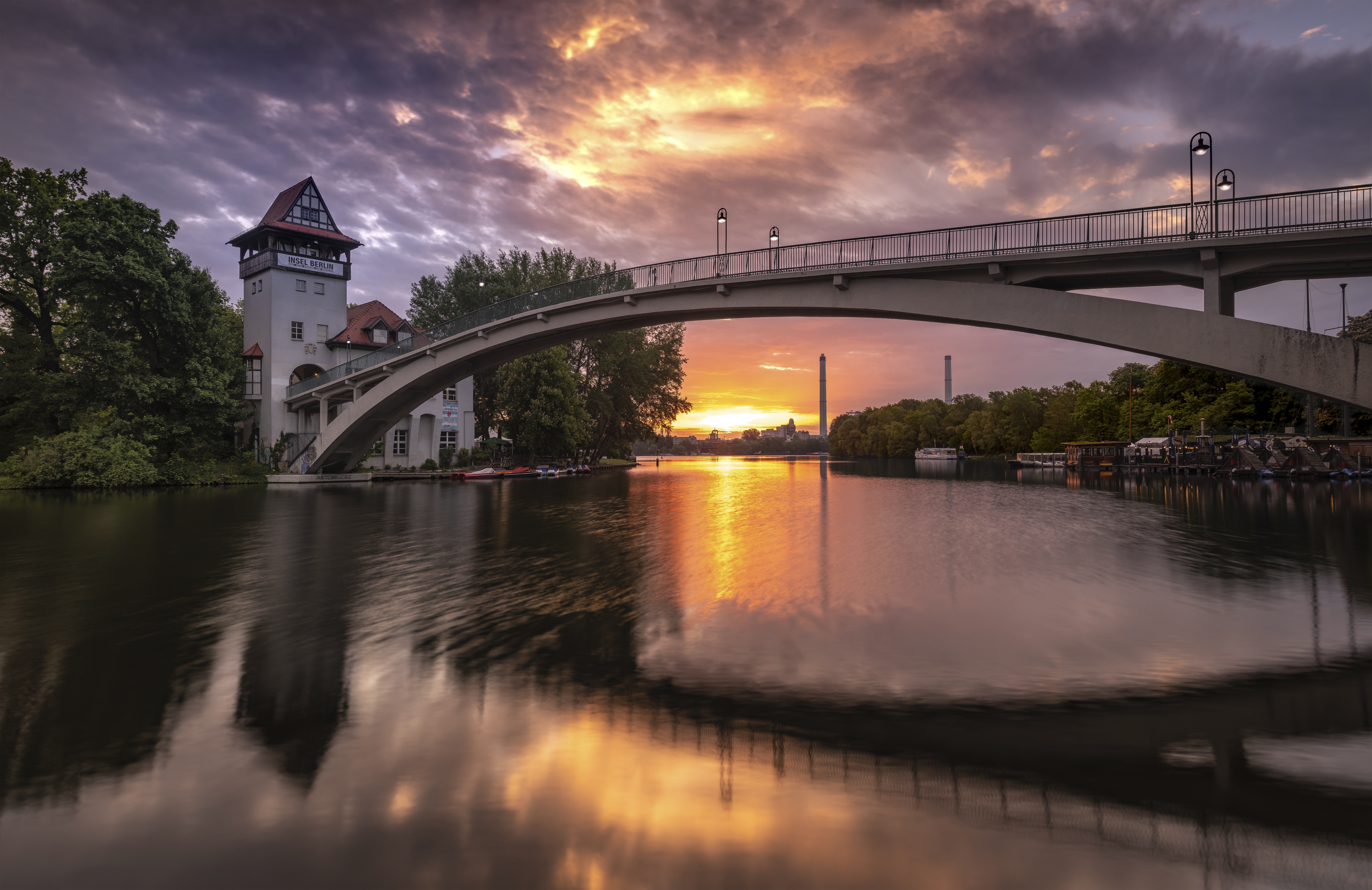 Bridge over river at dawn in Berlin, Germany 4K HD Wallpaper