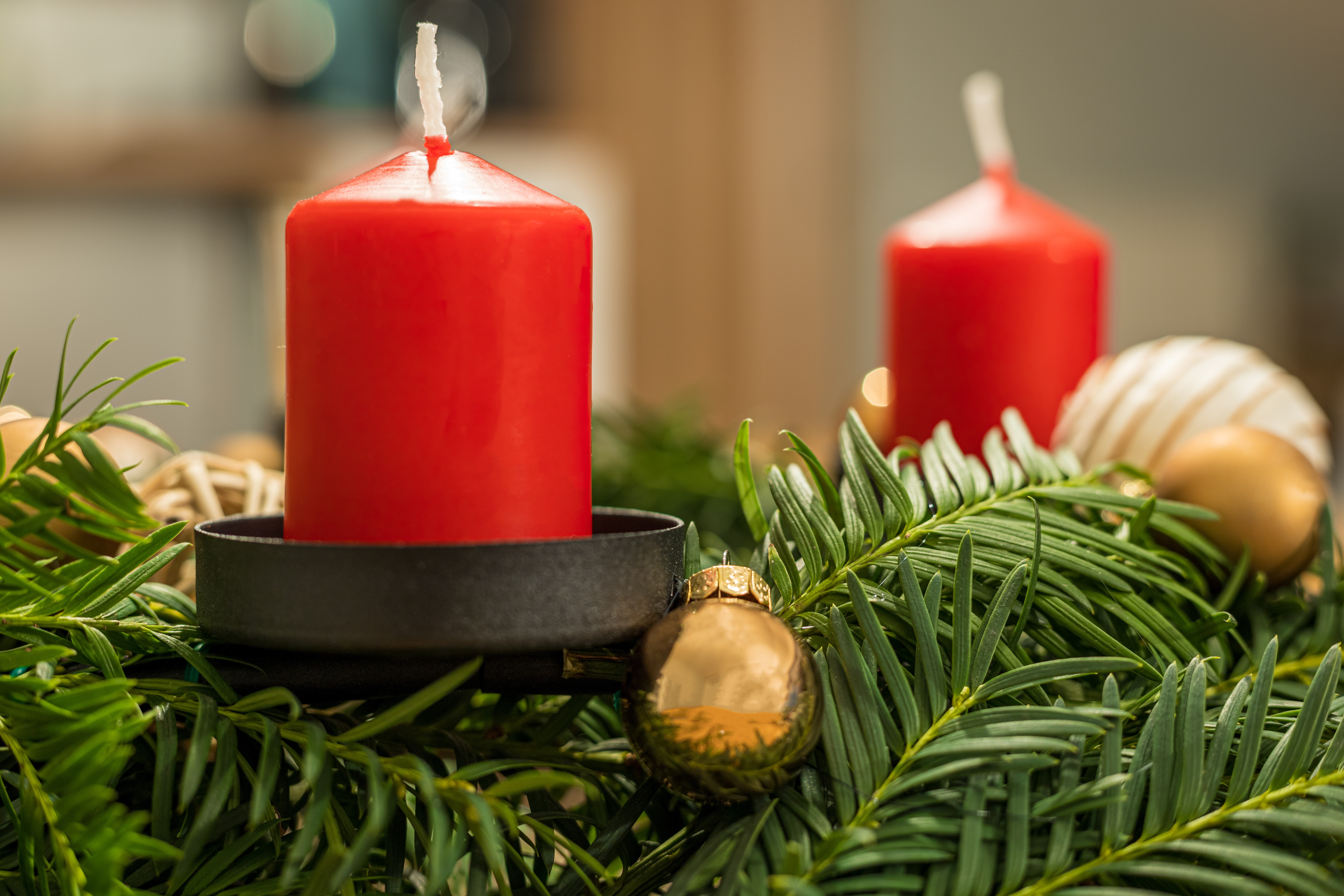 Christmas Advent Wreath with Red Candles HD Wallpaper