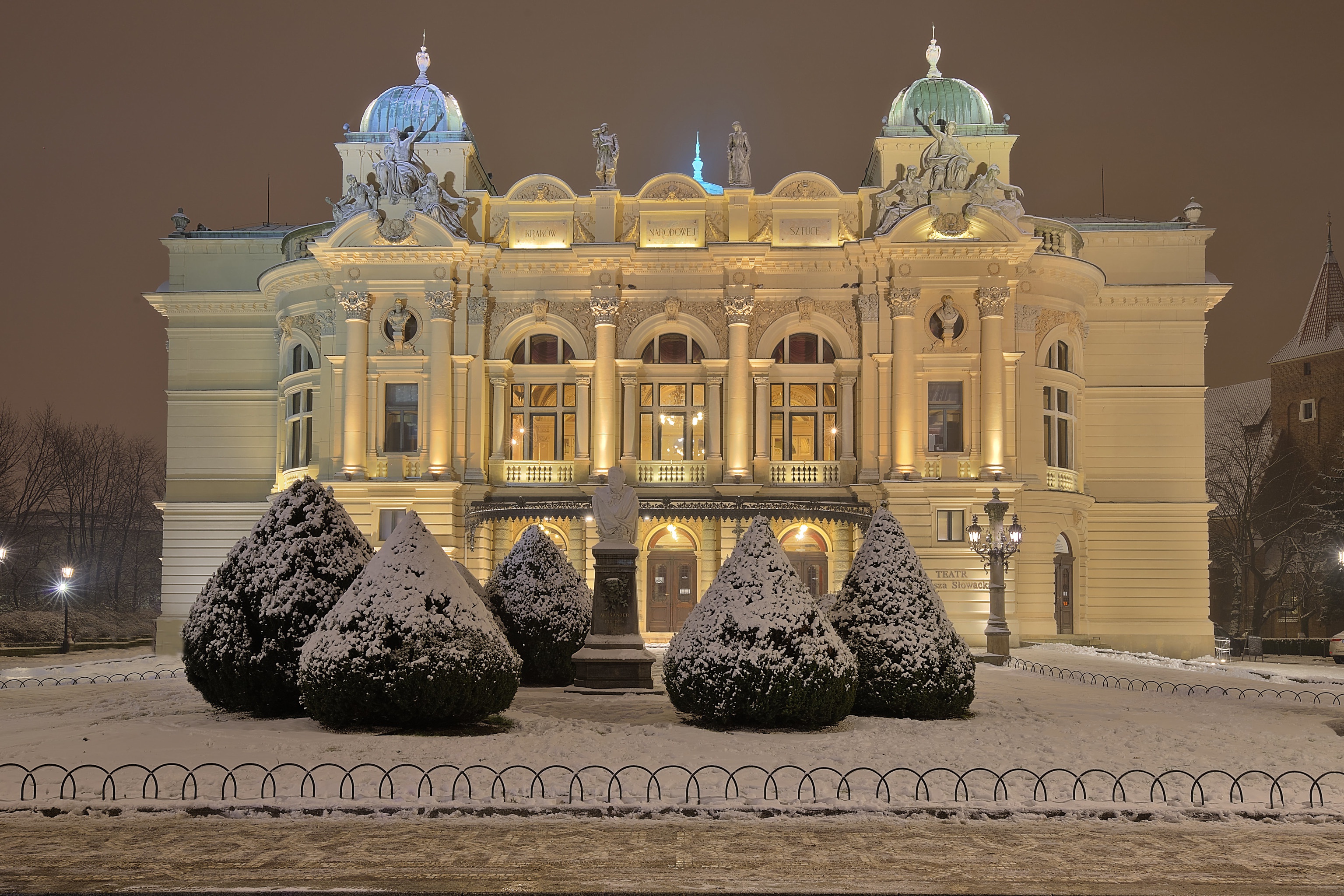 Juliusz Słowacki Theatre in Krakow, Poland in Winter HD Wallpaper