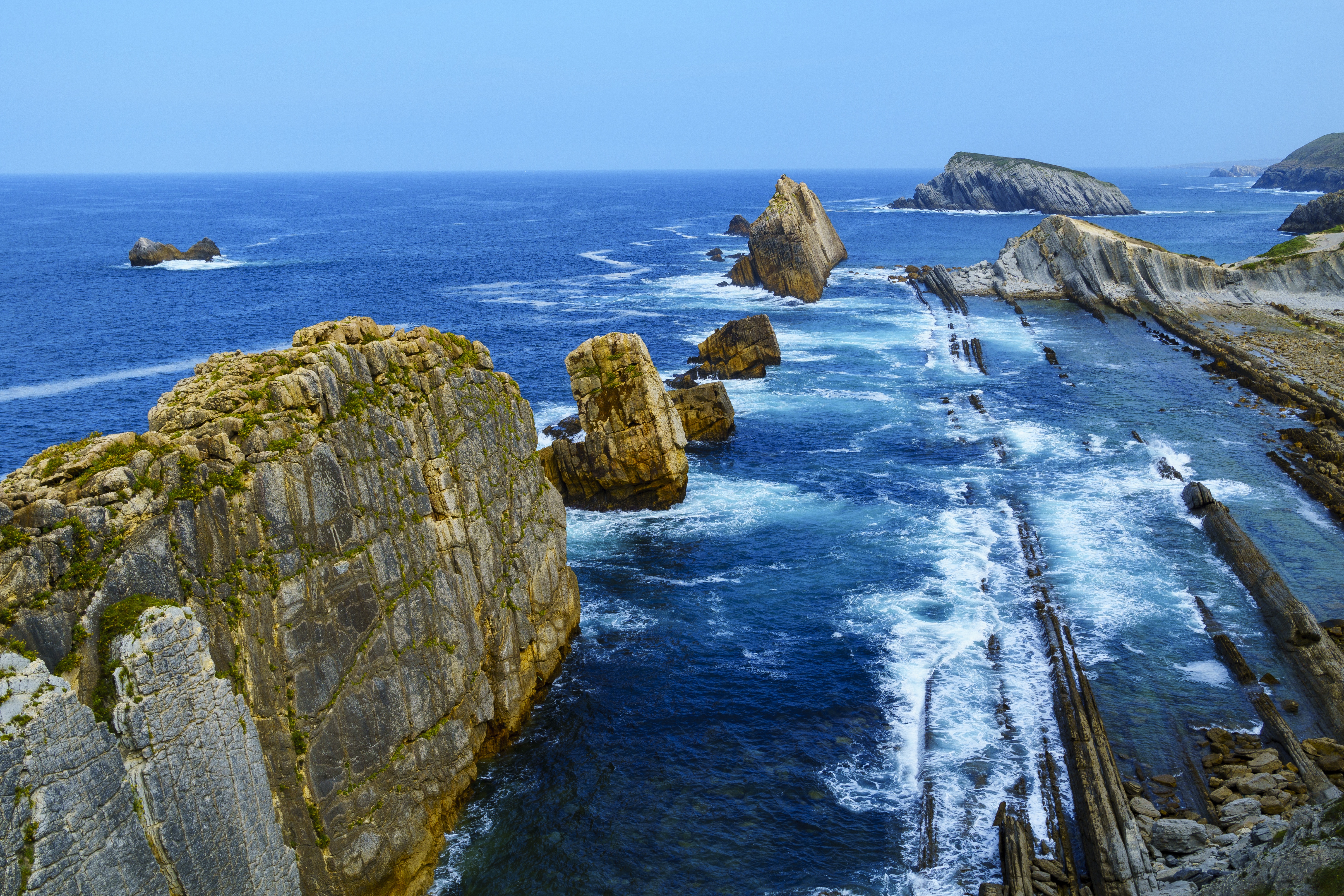 Rocky Coastline in Cantabria, Spain HD Wallpaper