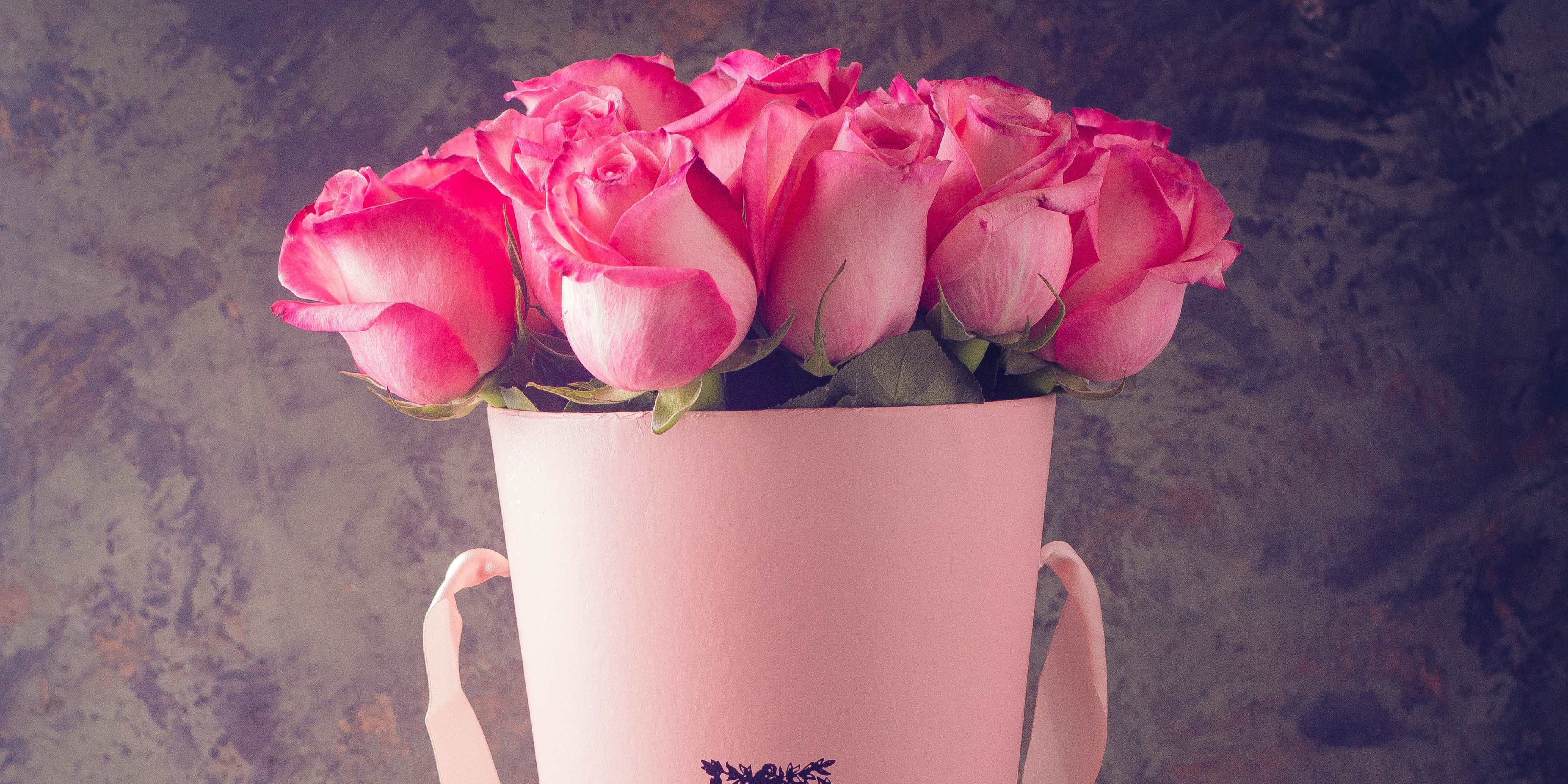 Pink Roses in a Pink Box HD Wallpaper