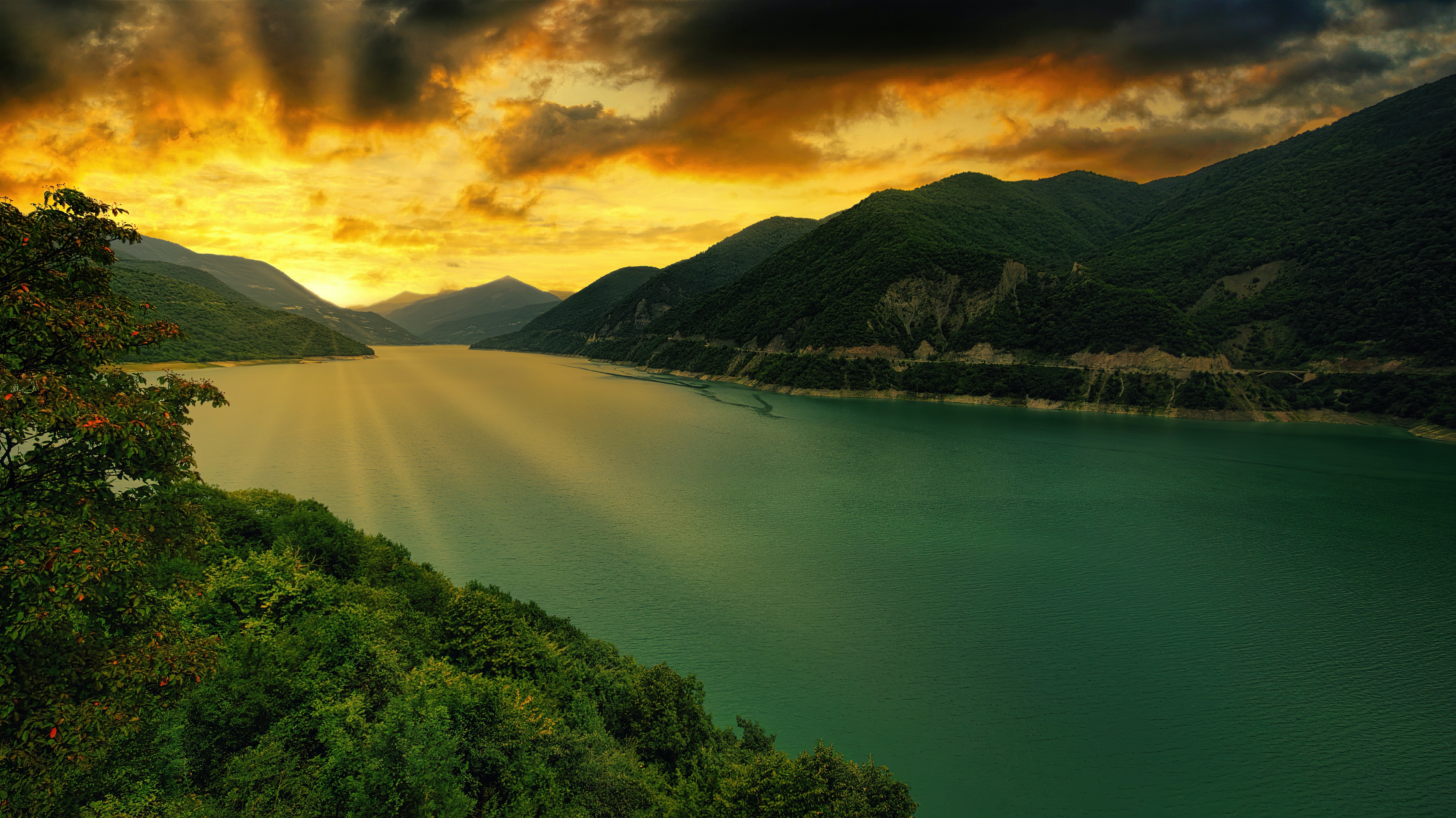 Lake and mountains at sunset HD Wallpaper