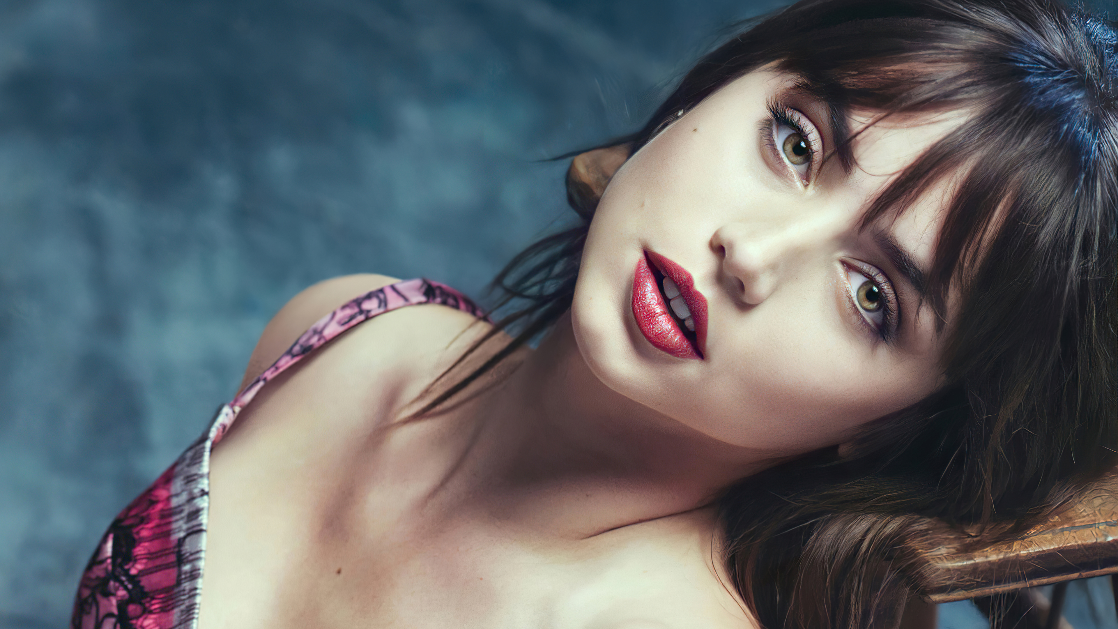 Ana de Armas Portrait HD Wallpaper