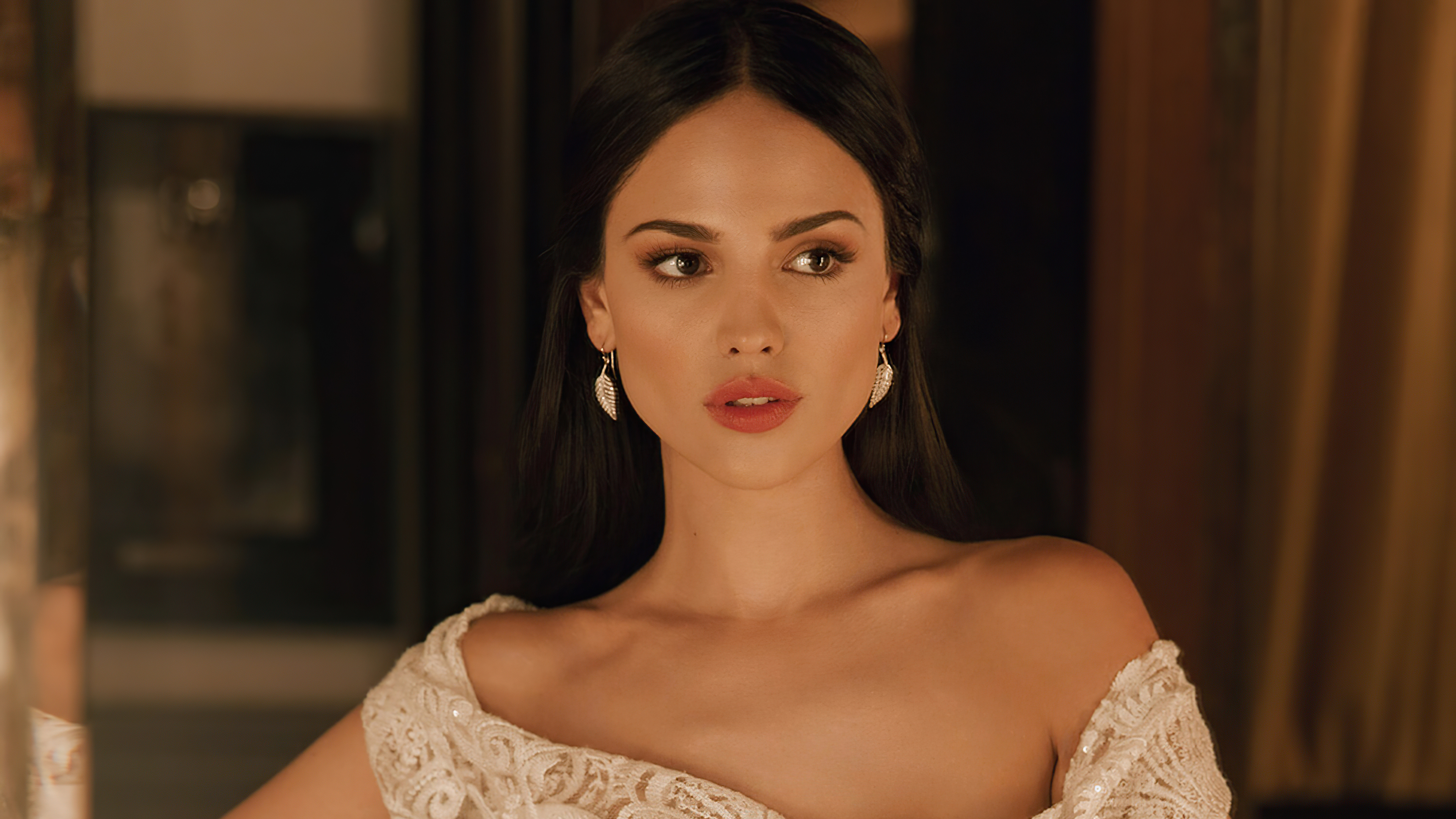 Eiza Gonzalez in a white dress HD Wallpaper