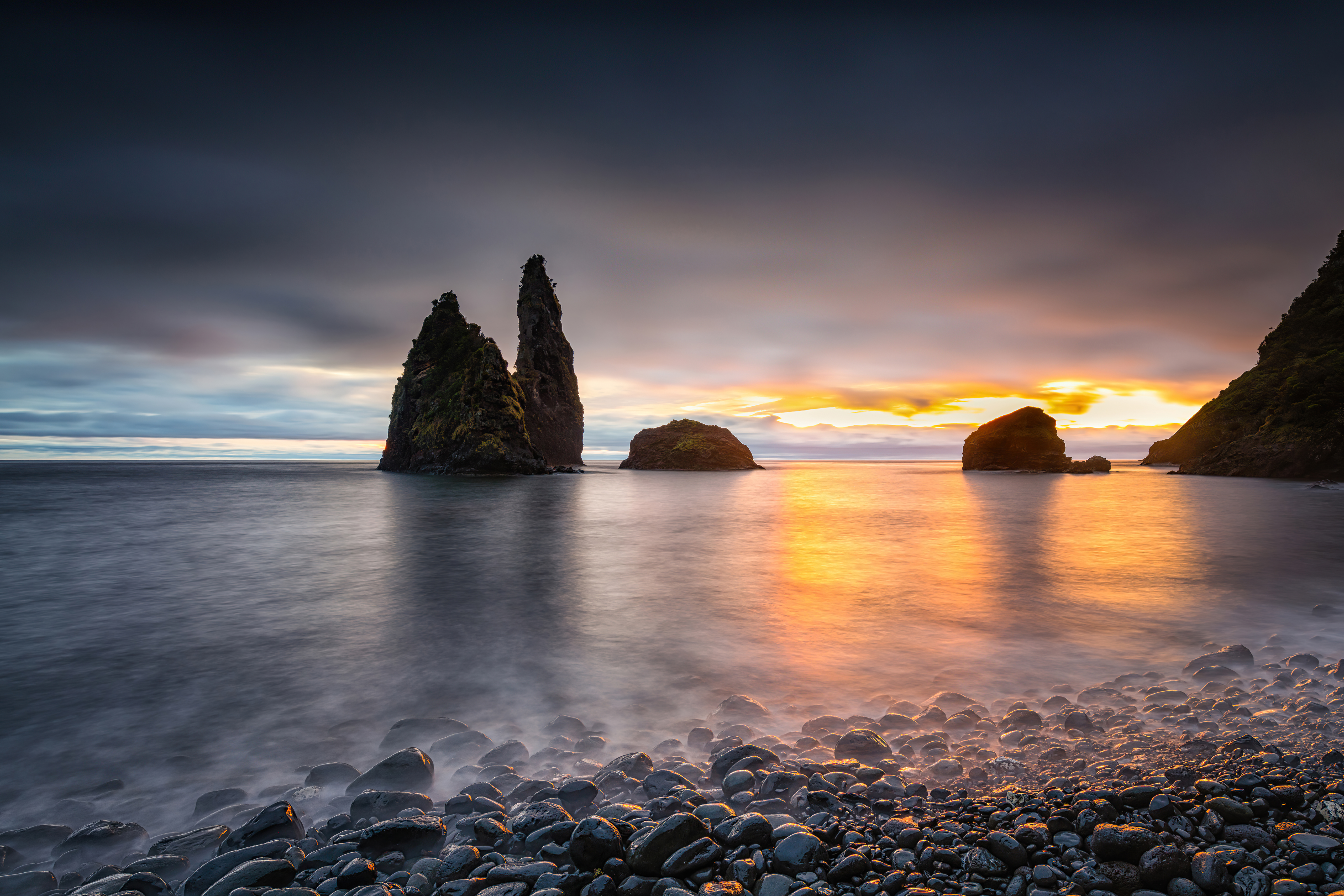 Rocky beach at sunset with sea stacks HD Wallpaper