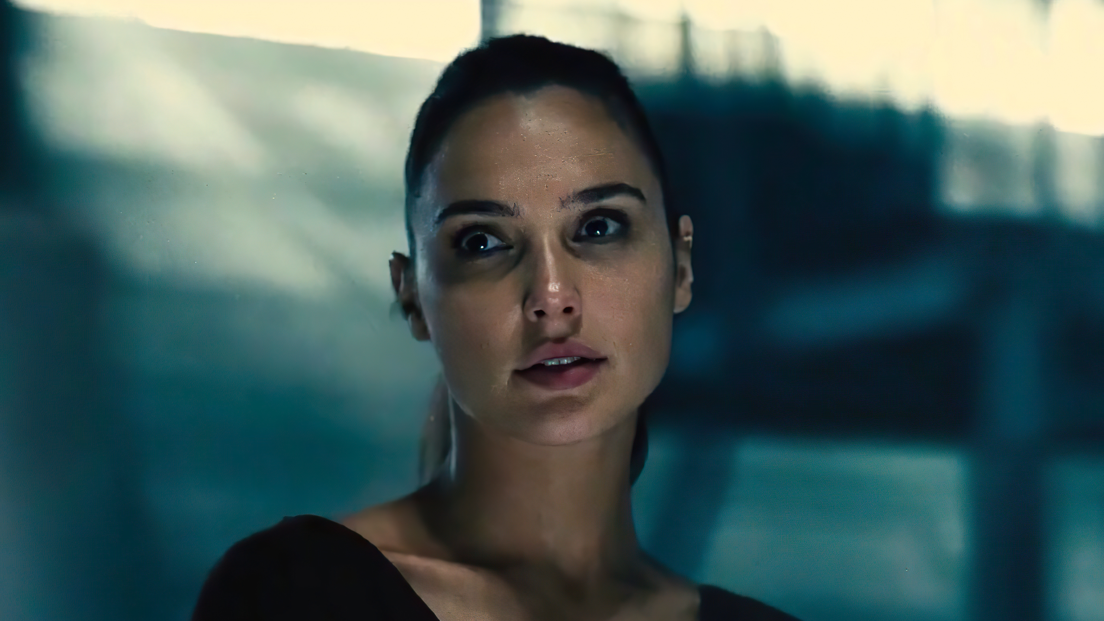 Gal Gadot as Wonder Woman in Justice League HD Wallpaper
