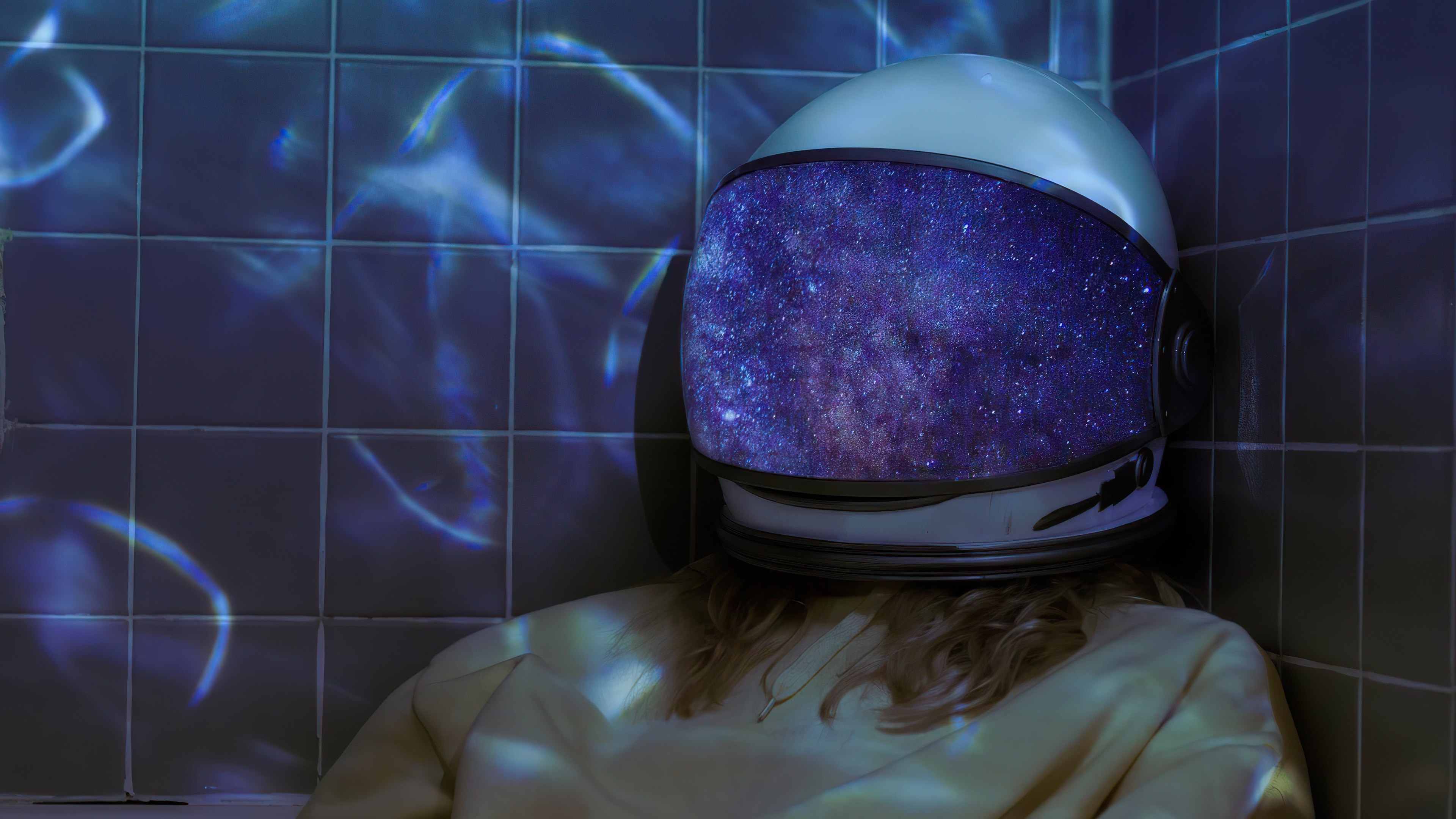 Astronaut helmet with galaxy reflection HD Wallpaper