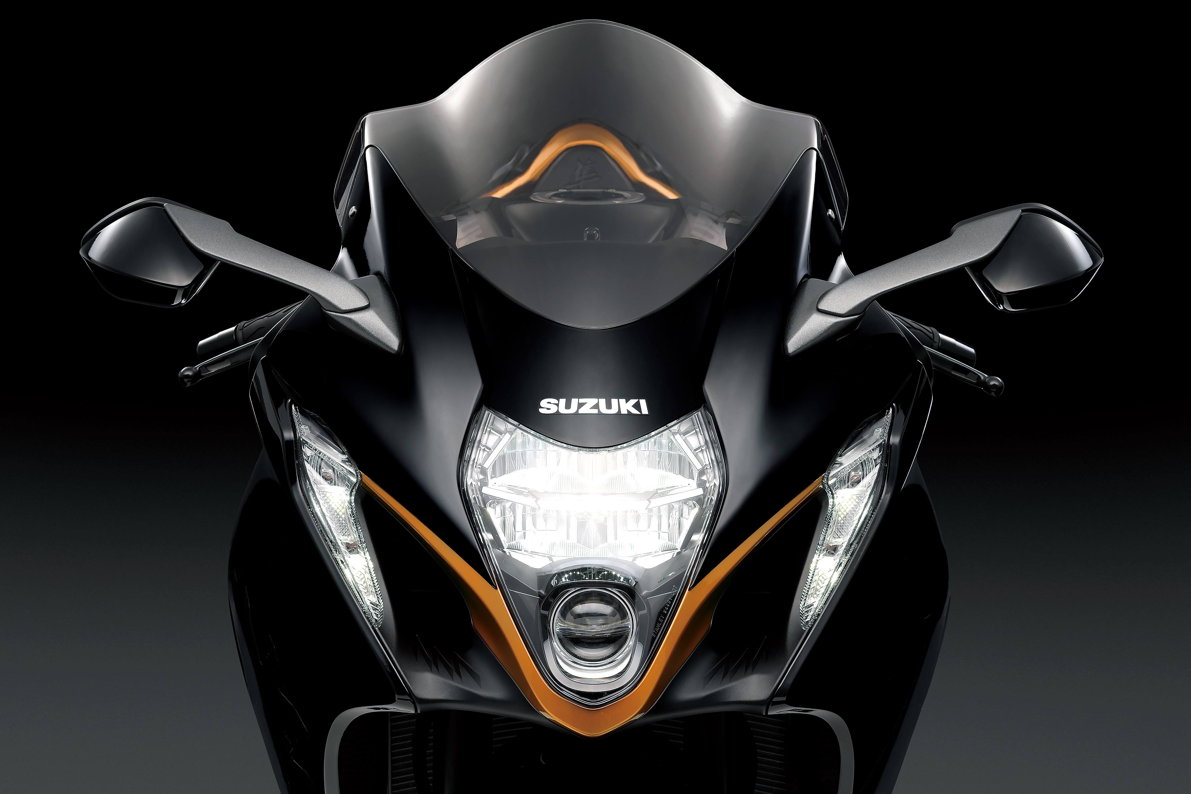 Suzuki Hayabusa motorcycle front view HD Wallpaper