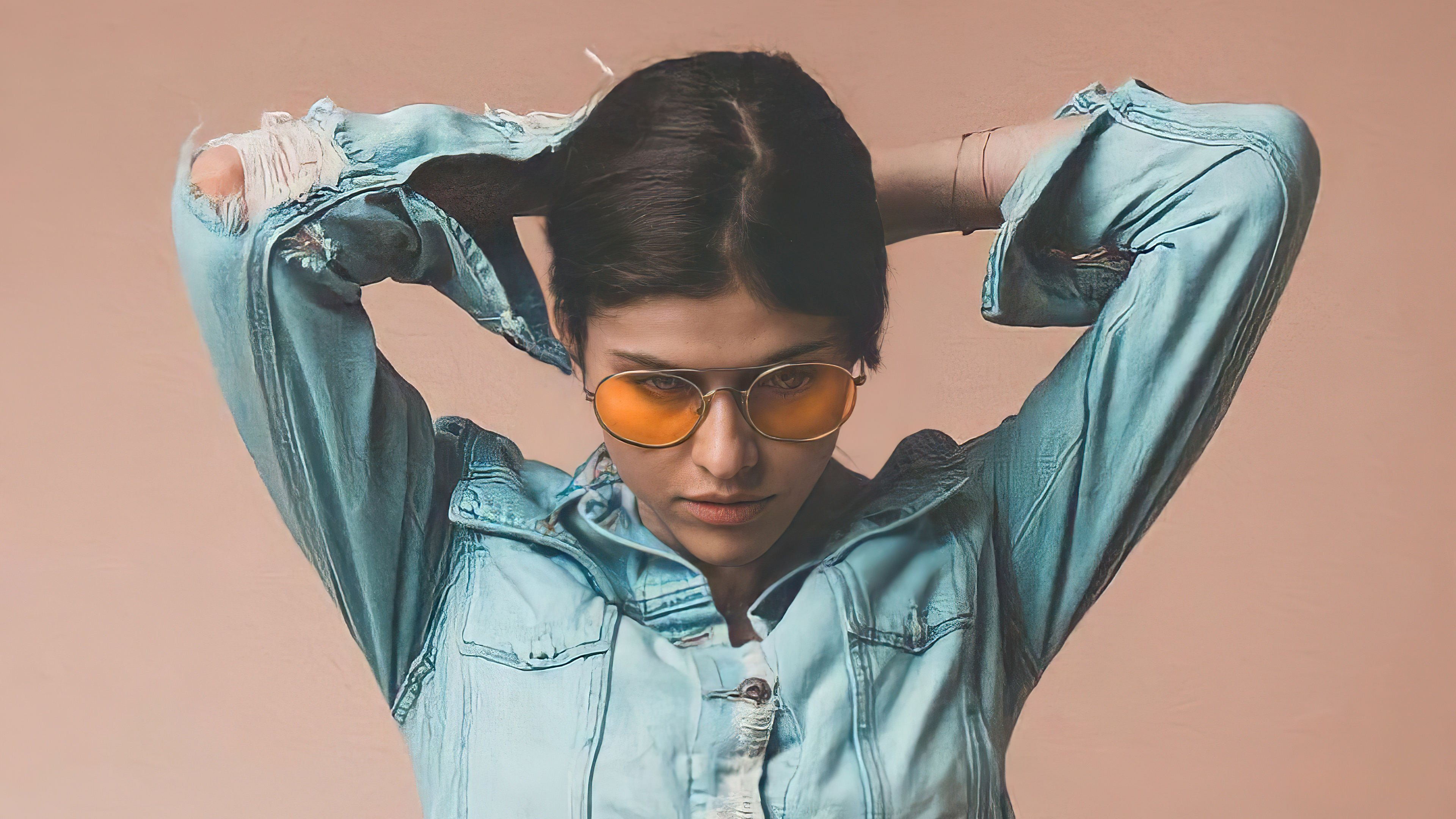 Alexandra Daddario in a denim jacket and sunglasses HD Wallpaper