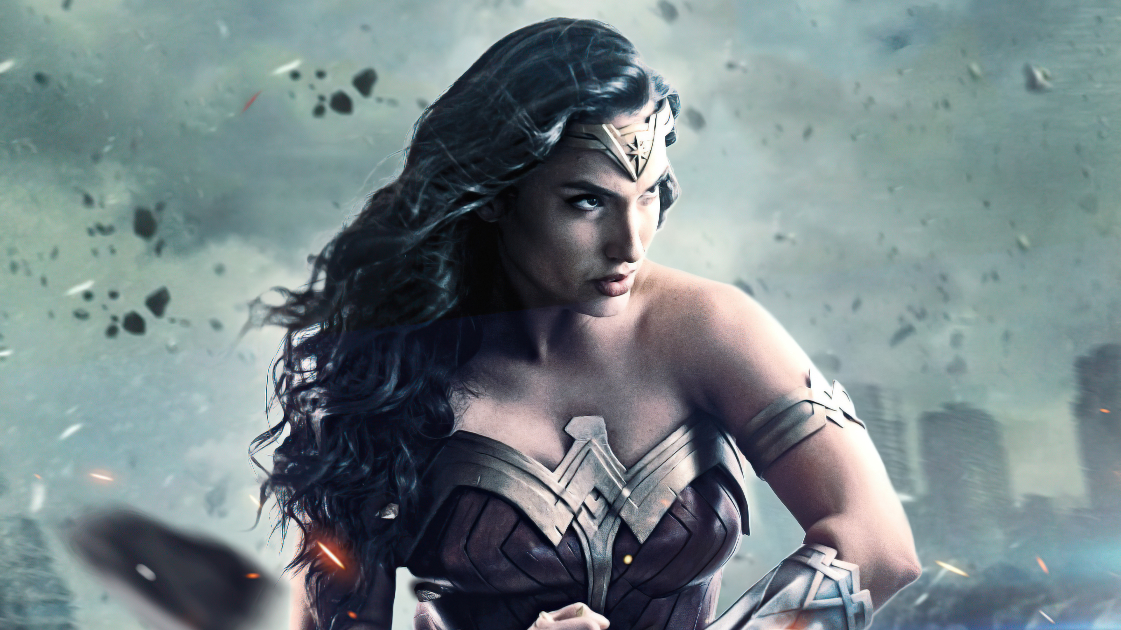 Wonder Woman in battle HD Wallpaper