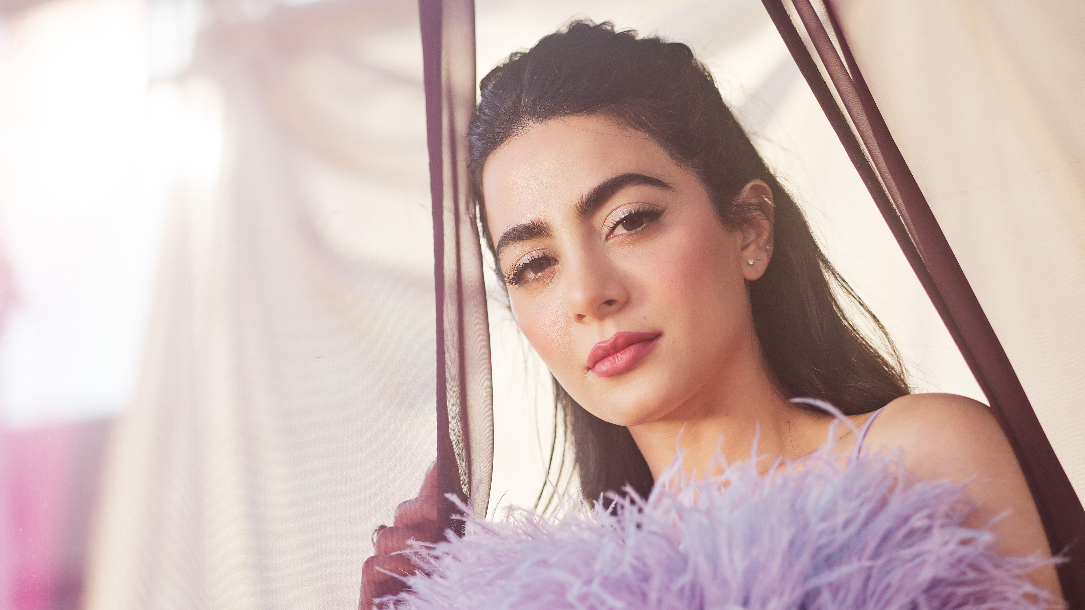 Emeraude Toubia 4K HD Wallpaper