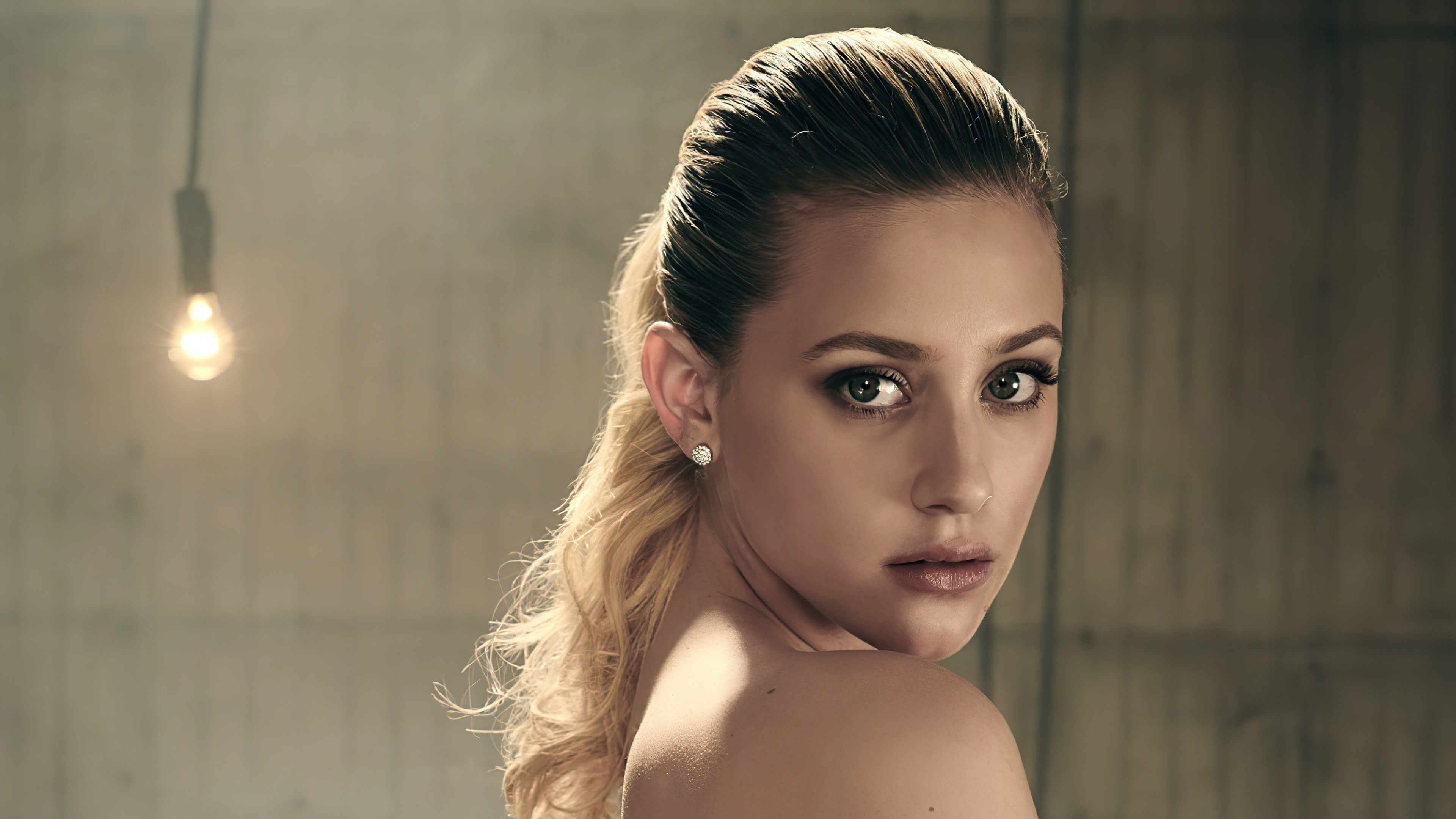 Lili Reinhart 4K HD Wallpaper