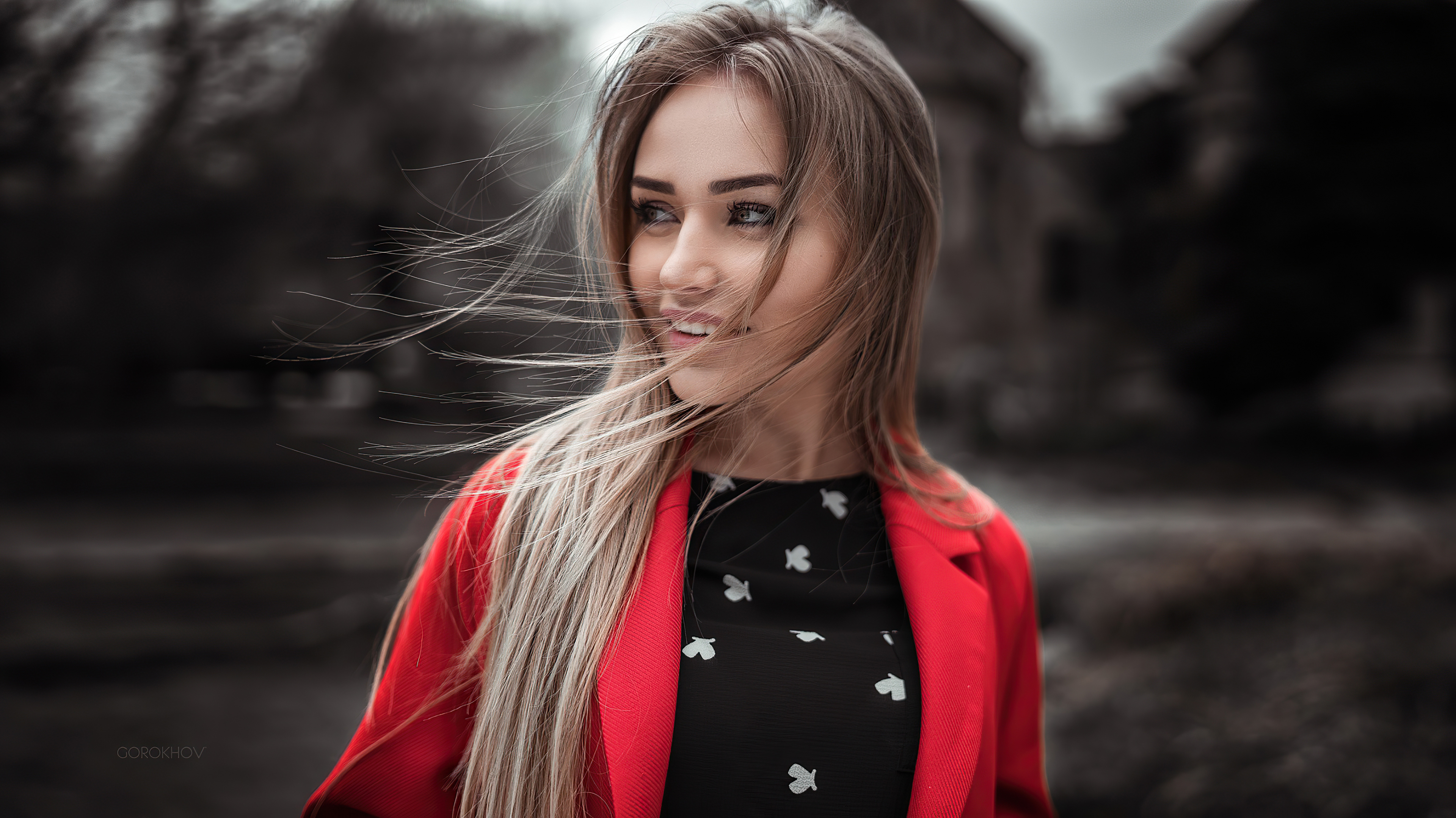 Blonde model in red jacket HD Wallpaper