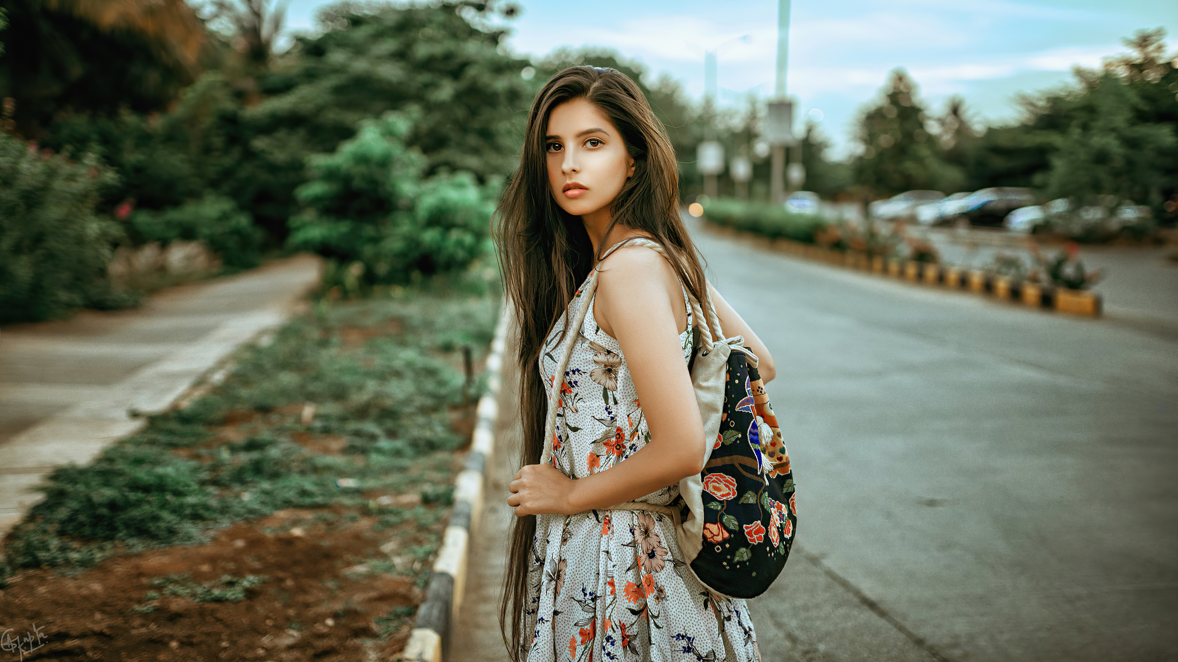 Girl with a floral dress and a bag HD Wallpaper