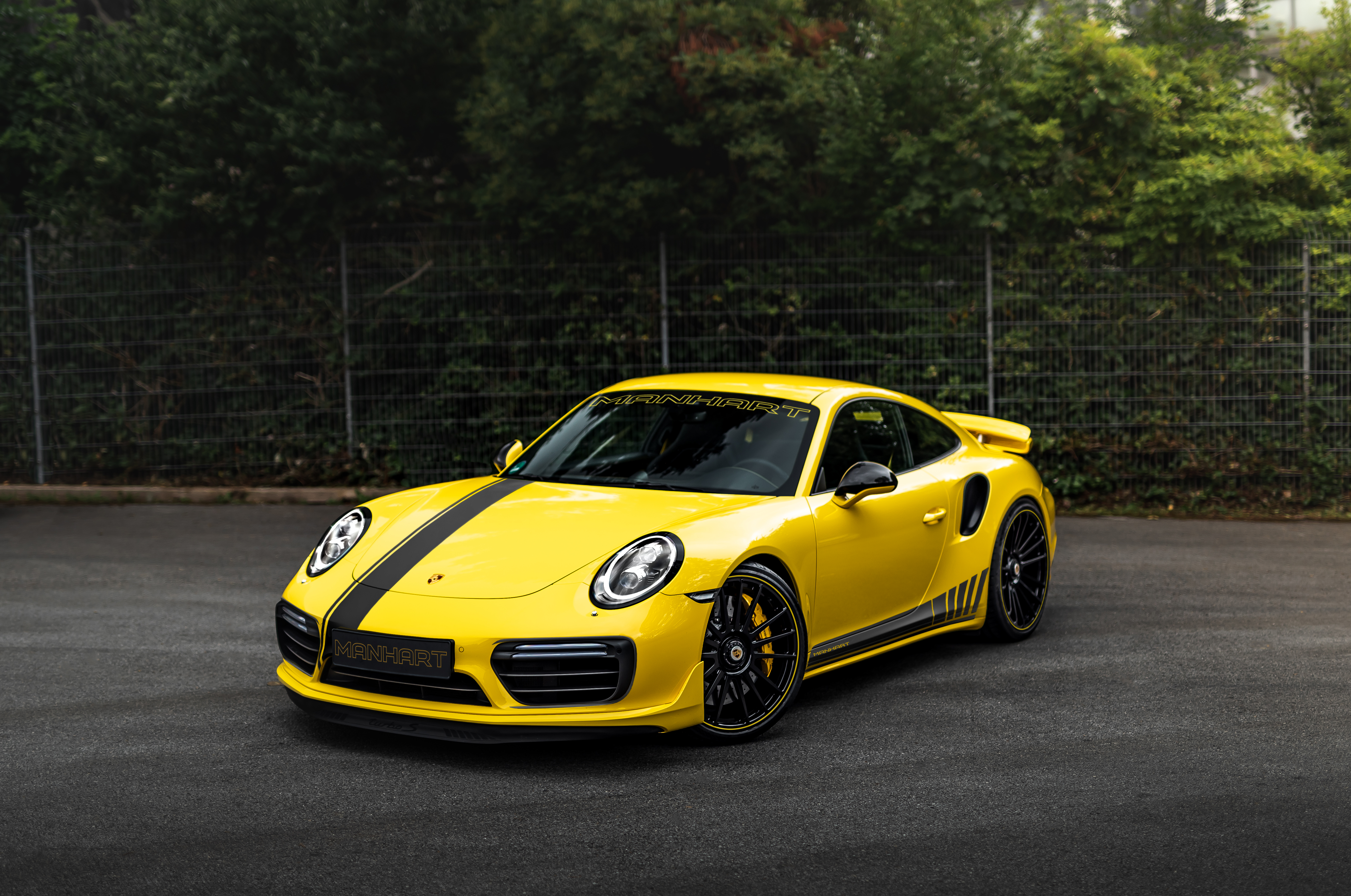 Yellow Porsche 911 with black stripes HD Wallpaper