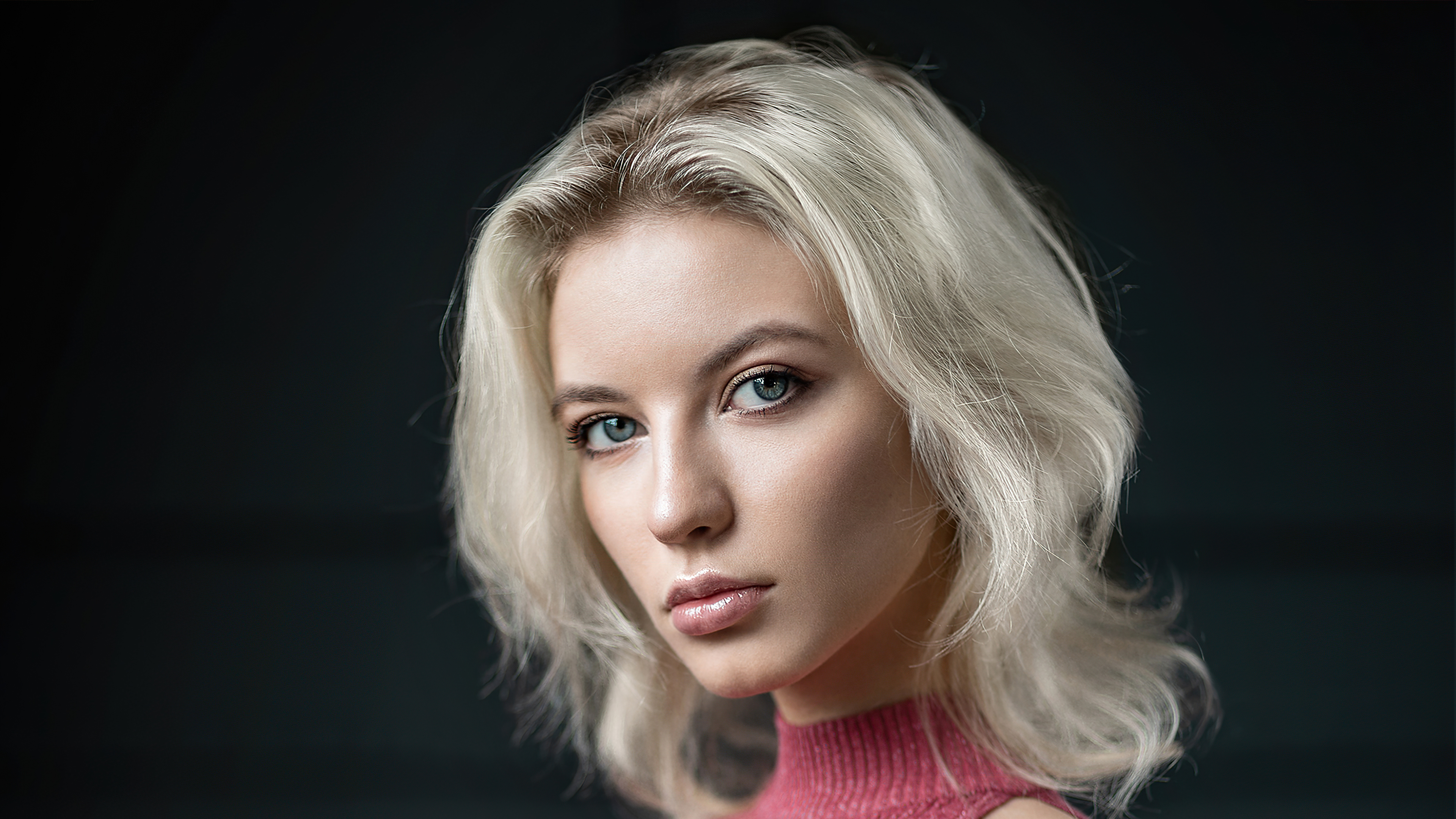 Blonde Model Portrait 4K HD Wallpaper