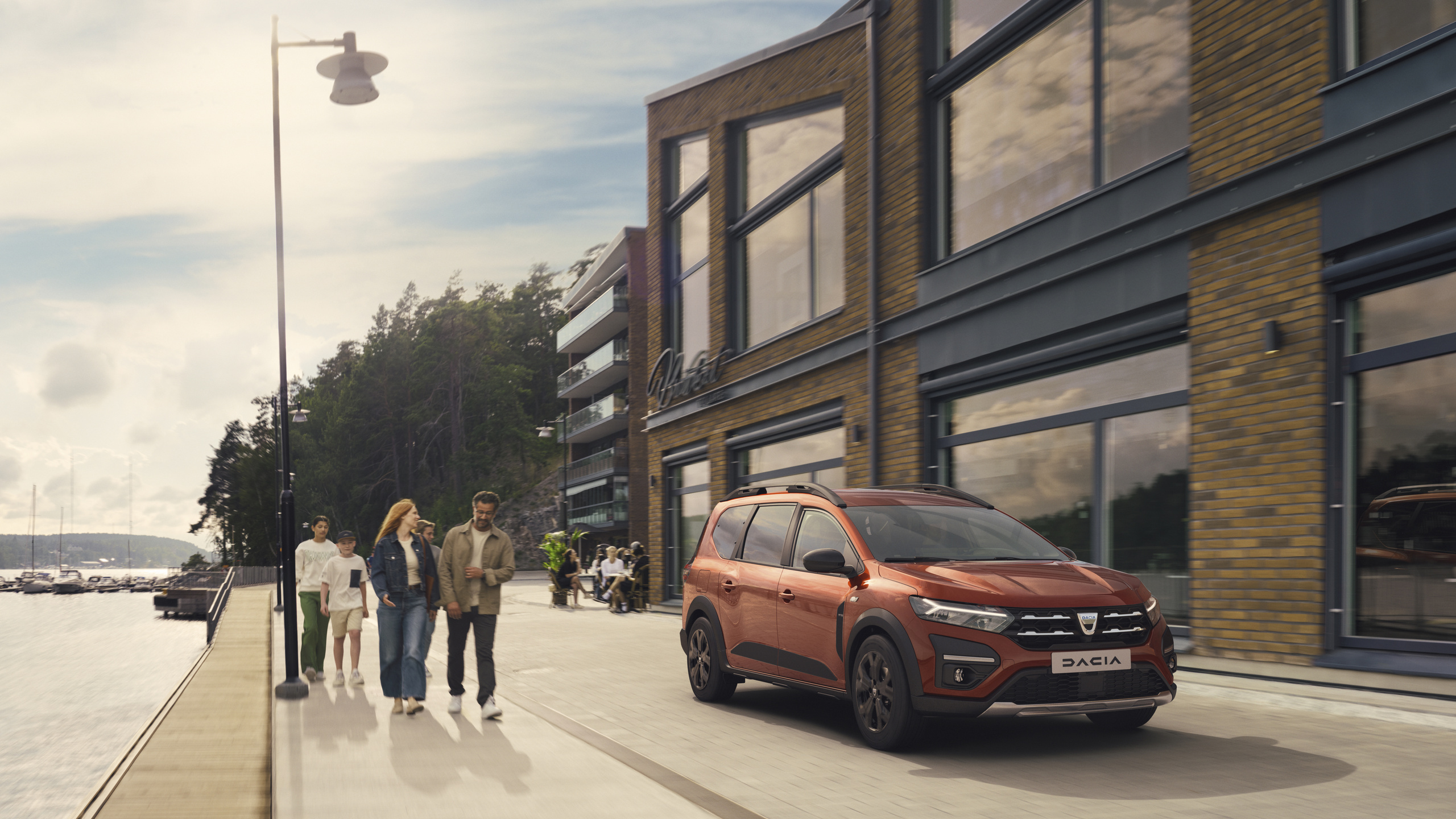 Crisp Dacia Jogger Lease Moment Concept Crisp Dacia Jogger Lease Moment Concept