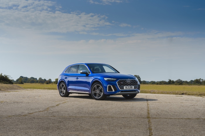 Blue Audi SQ5 TDI 4K SUV