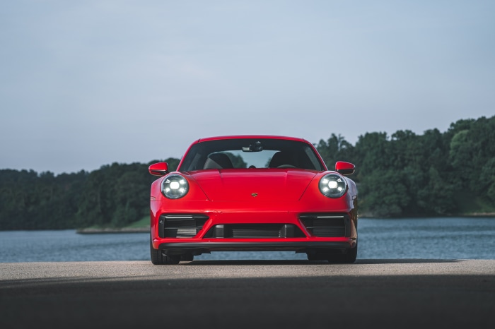 Red Porsche 911 Carrera GTS 4K