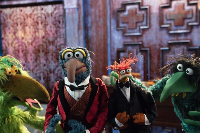 Gonzo and Pepé the King Prawn from Muppets Haunted Mansion