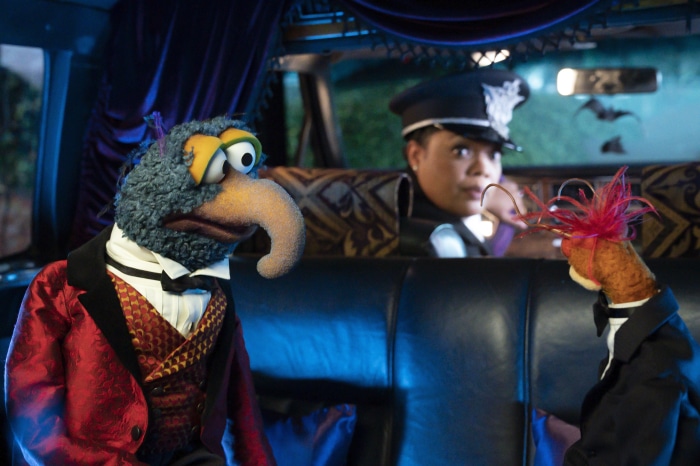 Gonzo and Pepé the King Prawn from Muppets Haunted Mansion