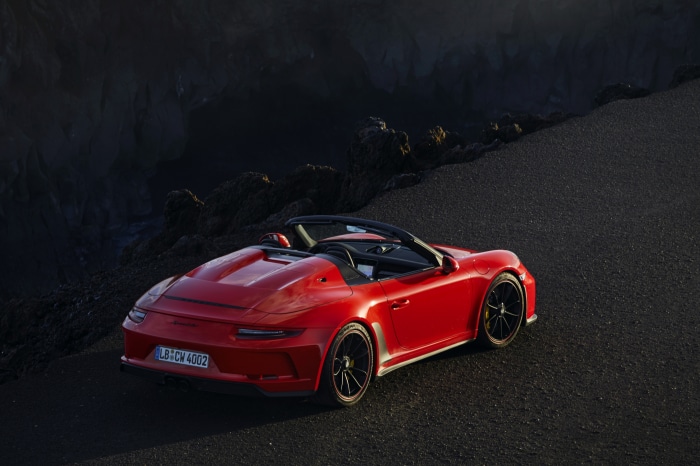 Red Porsche 911 Speedster 4K