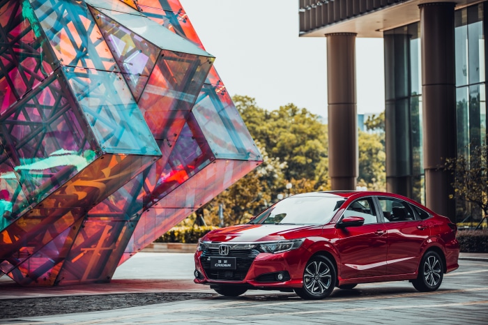 Red Honda Crider Sport Hybrid 4K