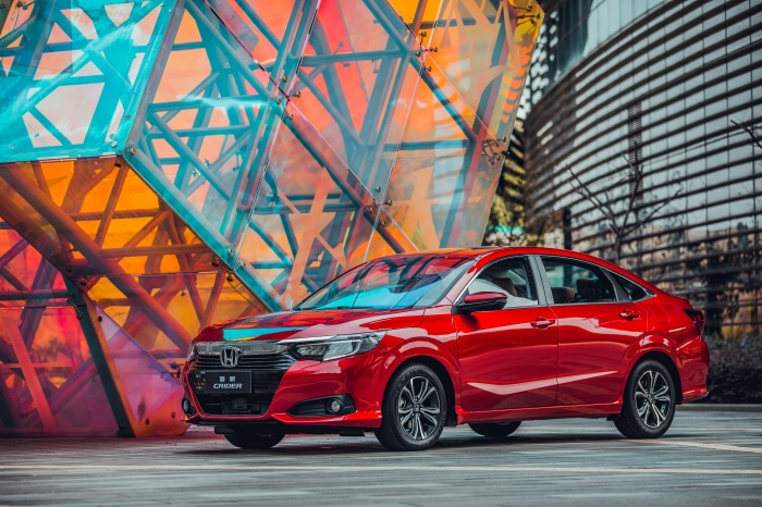 Red Honda Crider Sport Hybrid 4K