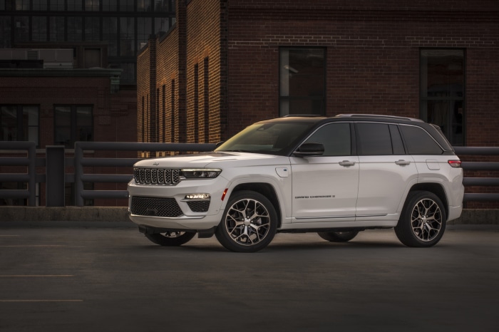 White 2022 Jeep Grand Cherokee Summit Reserve 4xe SUV