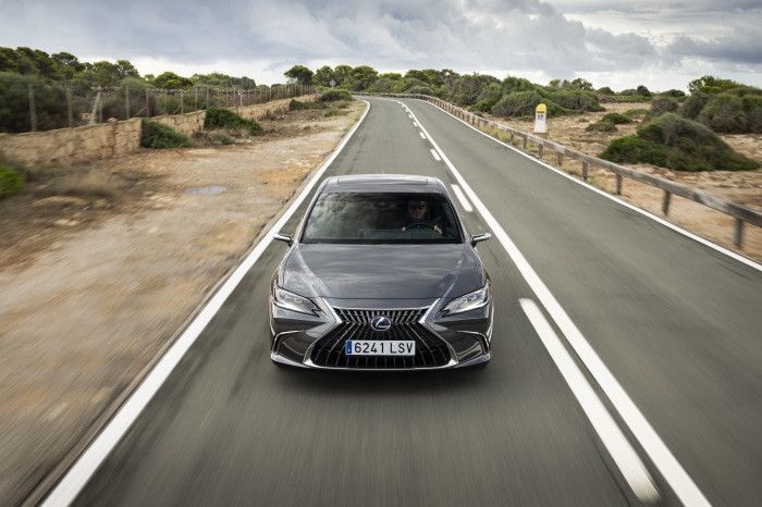 Lexus ES 300H driving on a coastal road