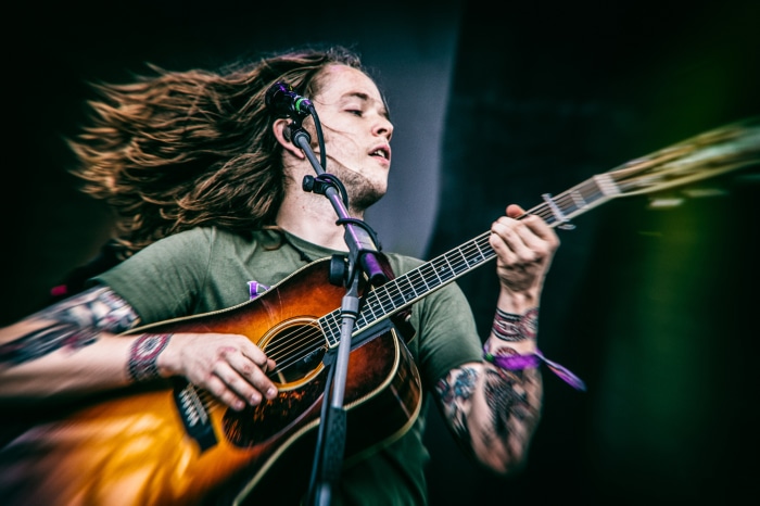 Billy Strings performing live