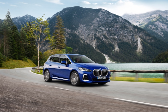 Blue BMW 230e XDrive Active Tourer M Sport 4K