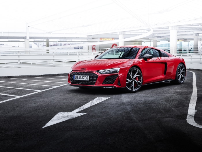 Red Audi R8 GT Spyder 4K