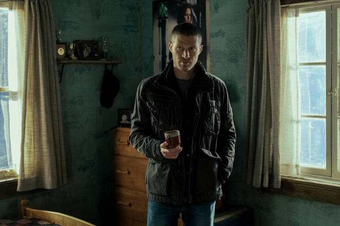 Zach Gilford in Midnight Mass