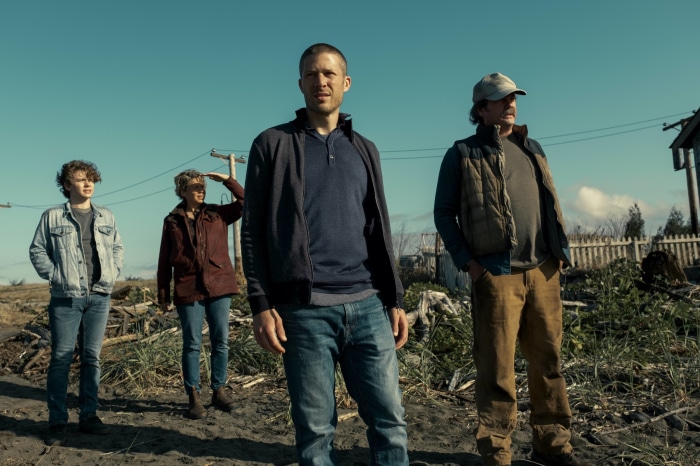 Zach Gilford and Robert Longstreet in Midnight Mass