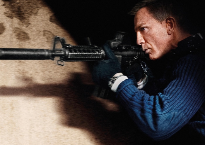 James Bond from No Time To Die aiming a rifle