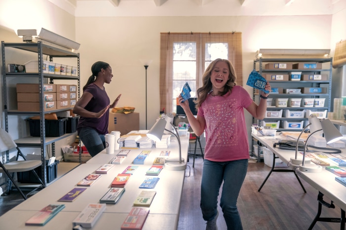 Kristen Bell and Kirby Howell-Baptiste from Queenpins 4K
