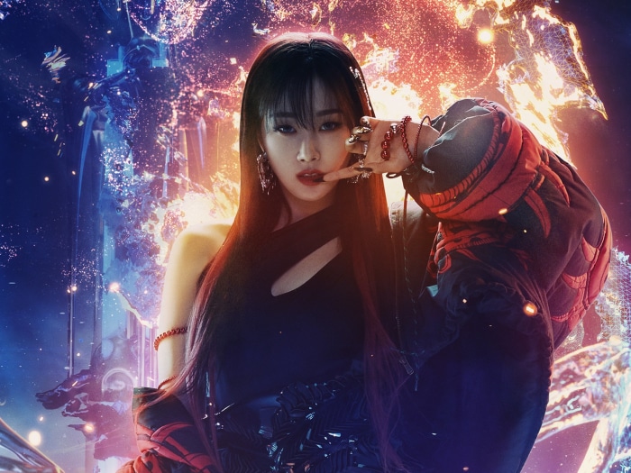 Giselle from Aespa in futuristic attire