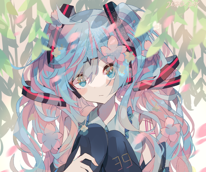 Hatsune Miku with Cherry Blossoms
