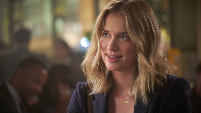 Elizabeth Lail in YOU