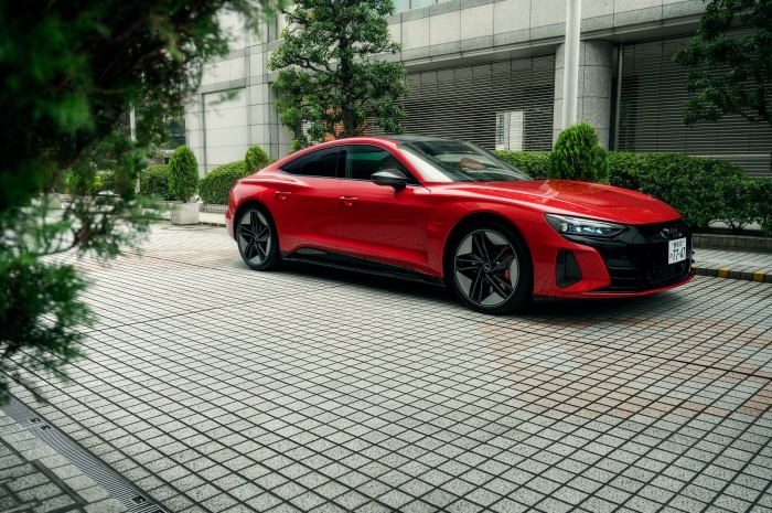 Red Audi RS E-Tron GT 4K electric car
