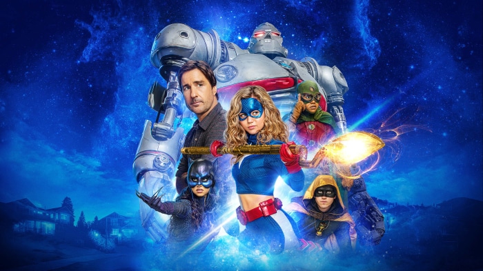 Stargirl and allies with robot from Stargirl 4K