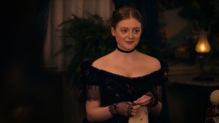 Anna Baryshnikov as Lavinia Dickinson