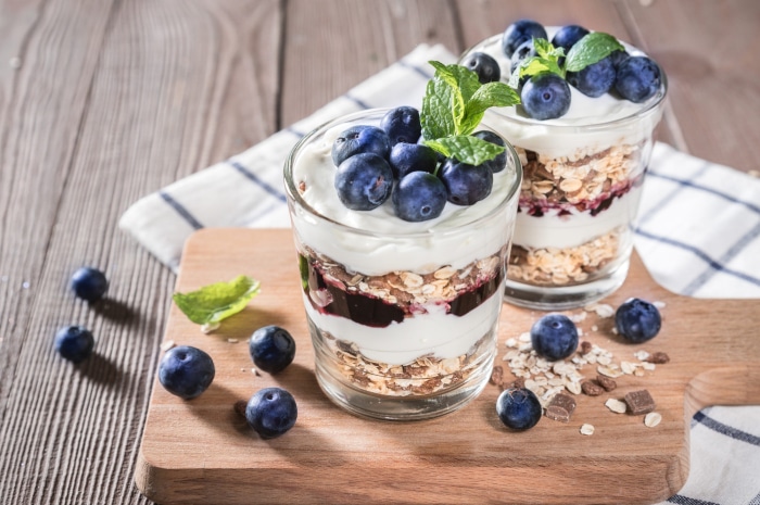 Blueberry parfait with yogurt and granola