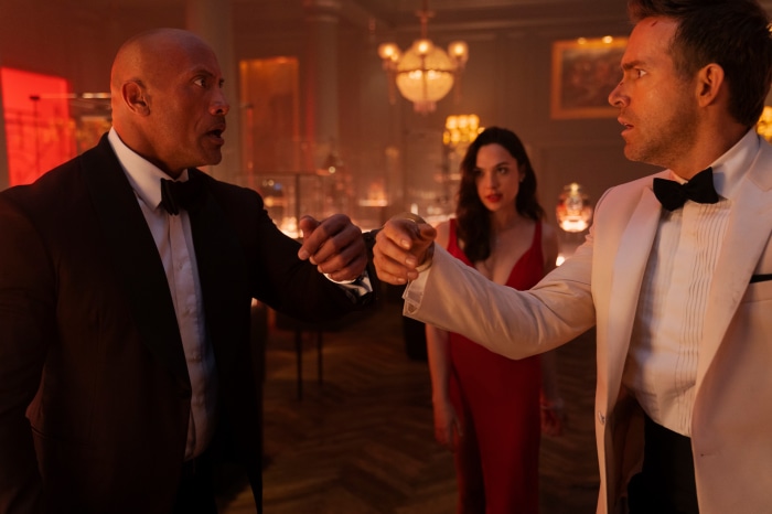 Dwayne Johnson, Gal Gadot, and Ryan Reynolds in Red Notice