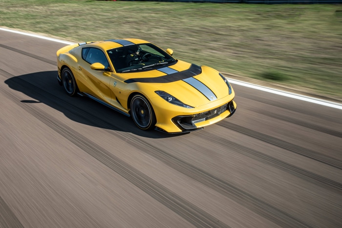 Yellow Ferrari 812 Competizione 4K