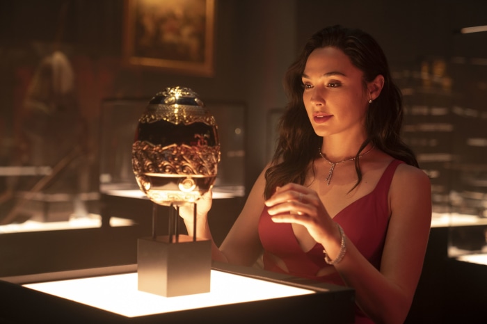 Gal Gadot in Red Notice