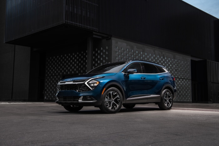Blue Kia Sportage HEV SUV